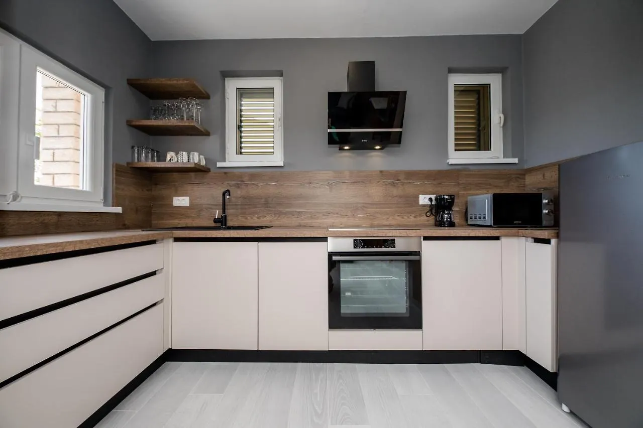 Apartments Vesela Banjol 0*,