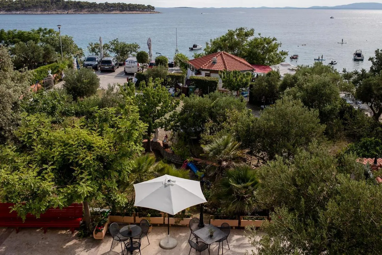 Apartments Vesela Banjol