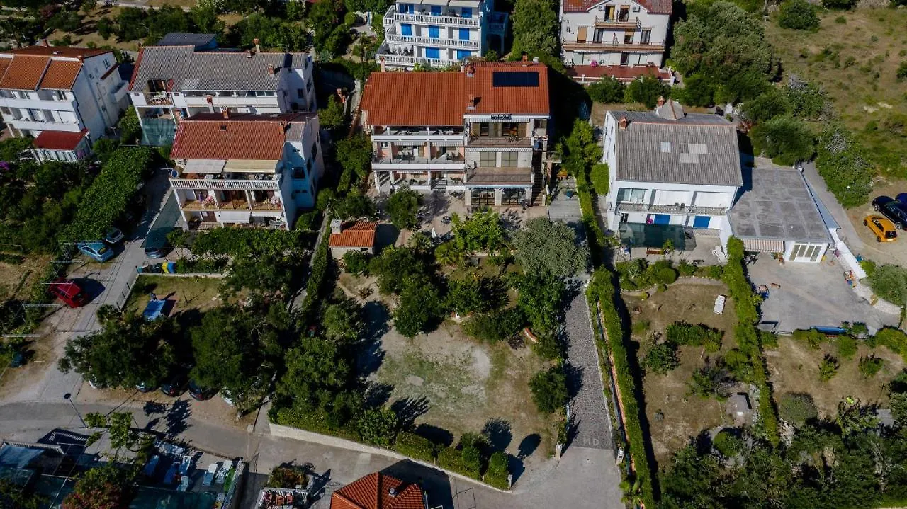 Apartments Vesela Banjol